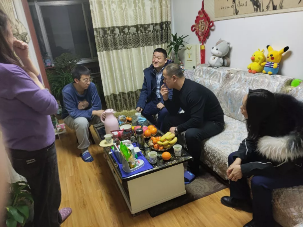 关爱员工冷暖 传递组织温情——星空体育·星空官方网站-星空体育（中国）
组织开展员工家访活动(图2)